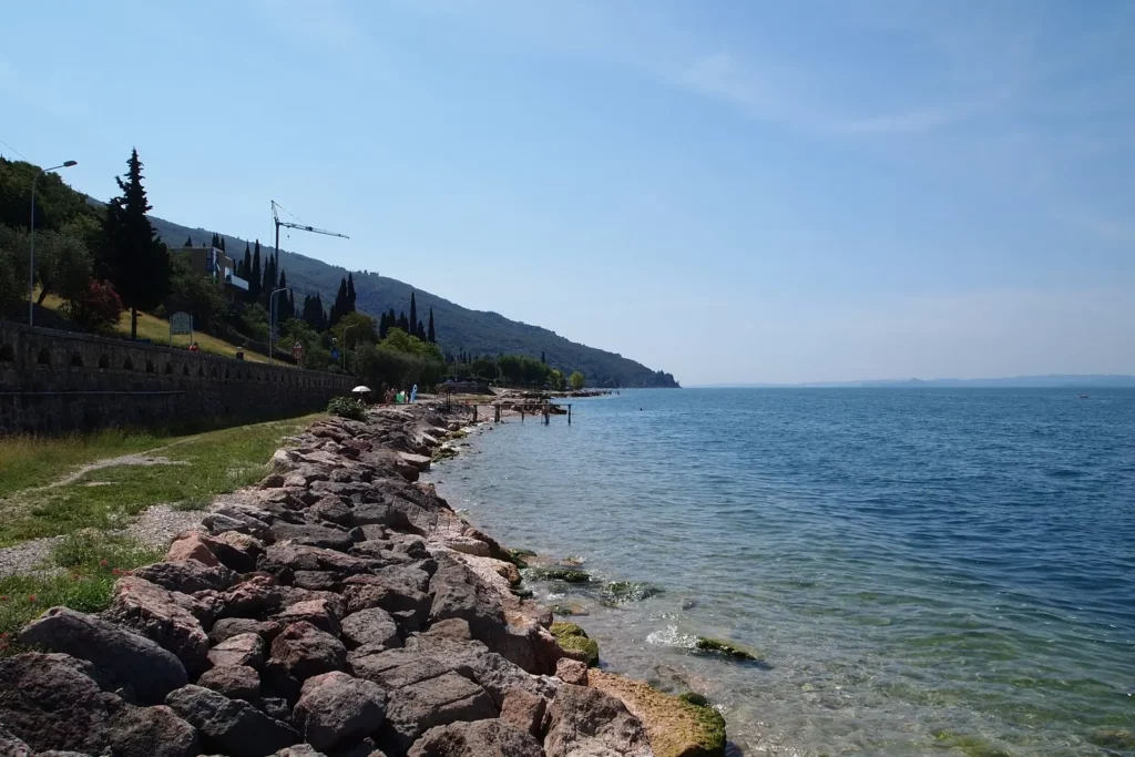 lake garda east side / Gardasee Ostseite